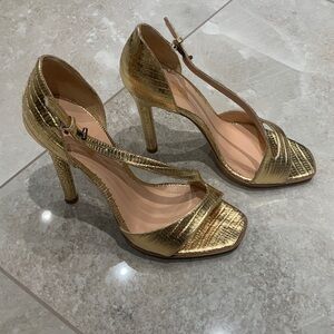 Reed Krakoff Designer Gold exotic texture Heels
